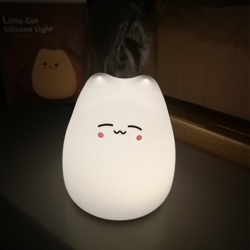 Veilleuse chat yeux fermer 